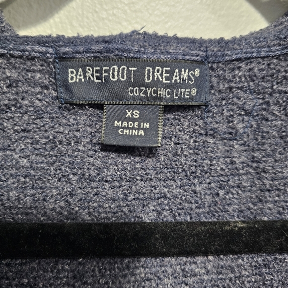 Barefoot Dreams CozyChic Lite Resort Cardigan in Heathered‎ Indigo Pacific Blue - Picture 5 of 8